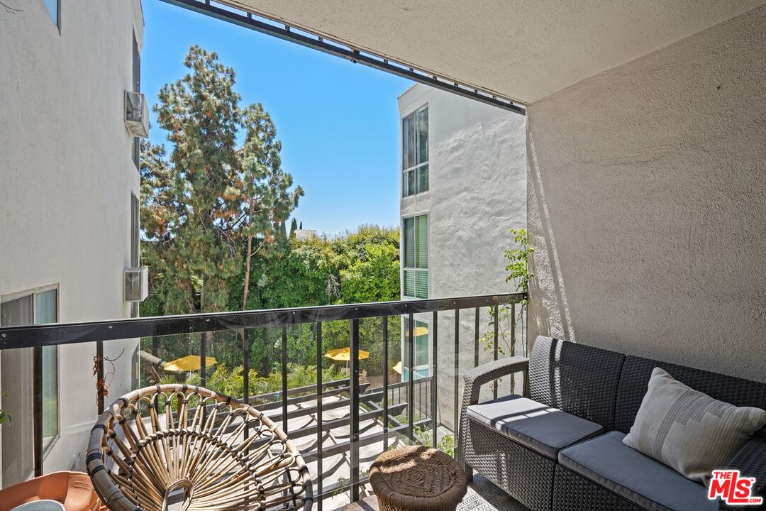 8530 Holloway Dr Unit: 210