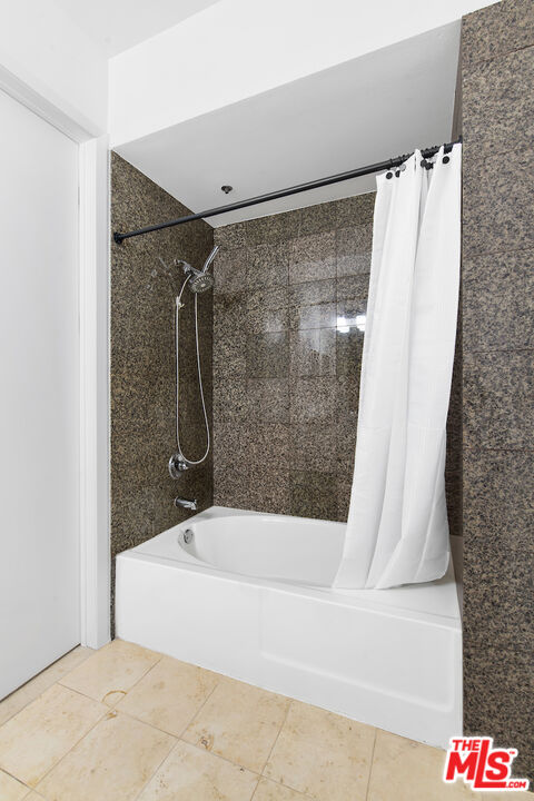 175 S Lake Ave Unit: 412
