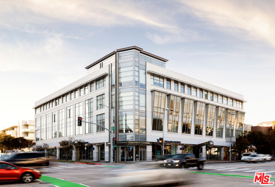175 S Lake Ave Unit: 412