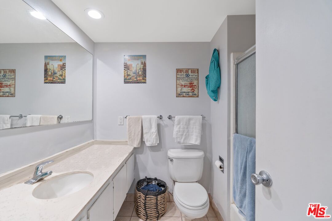 800 W 1st St Unit: 2202