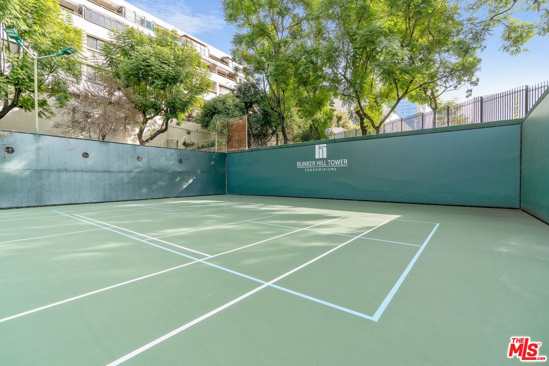 800 W 1st St Unit: 2202