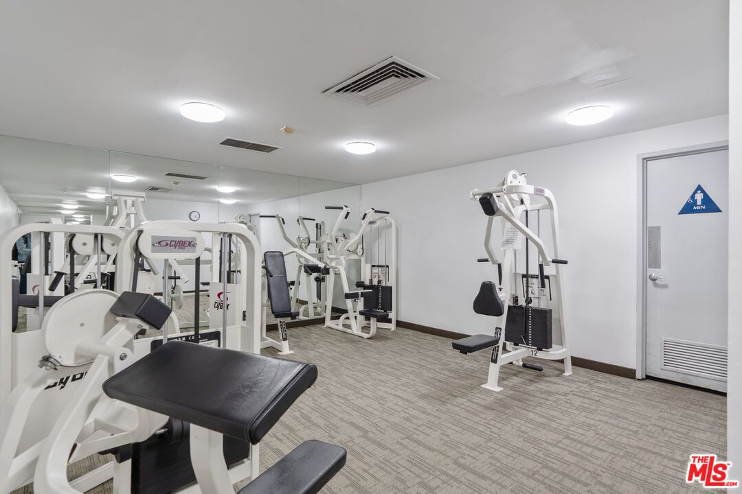 800 W 1st St Unit: 2202