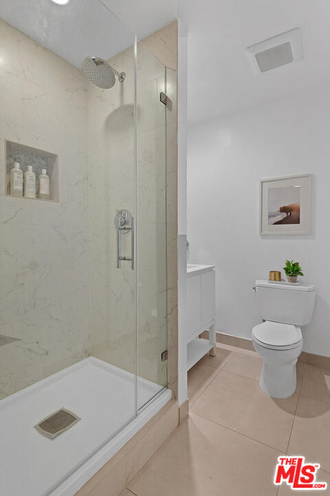 7250 Franklin Ave Unit: 512