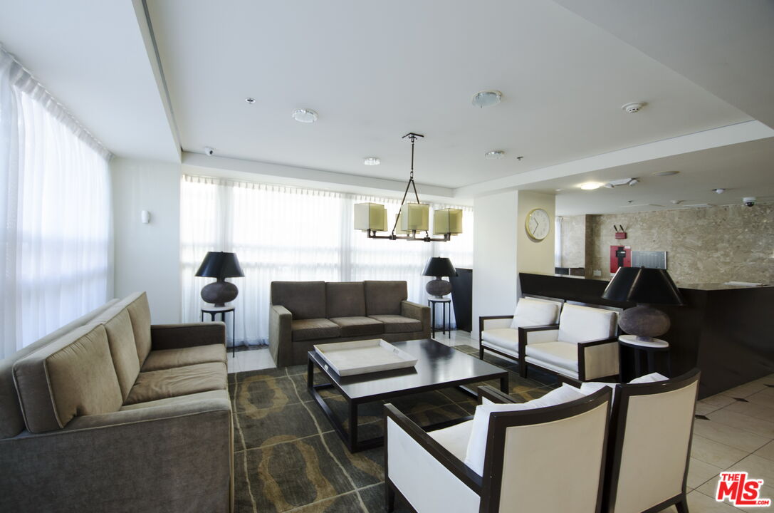 702 S Serrano Ave Unit: 503