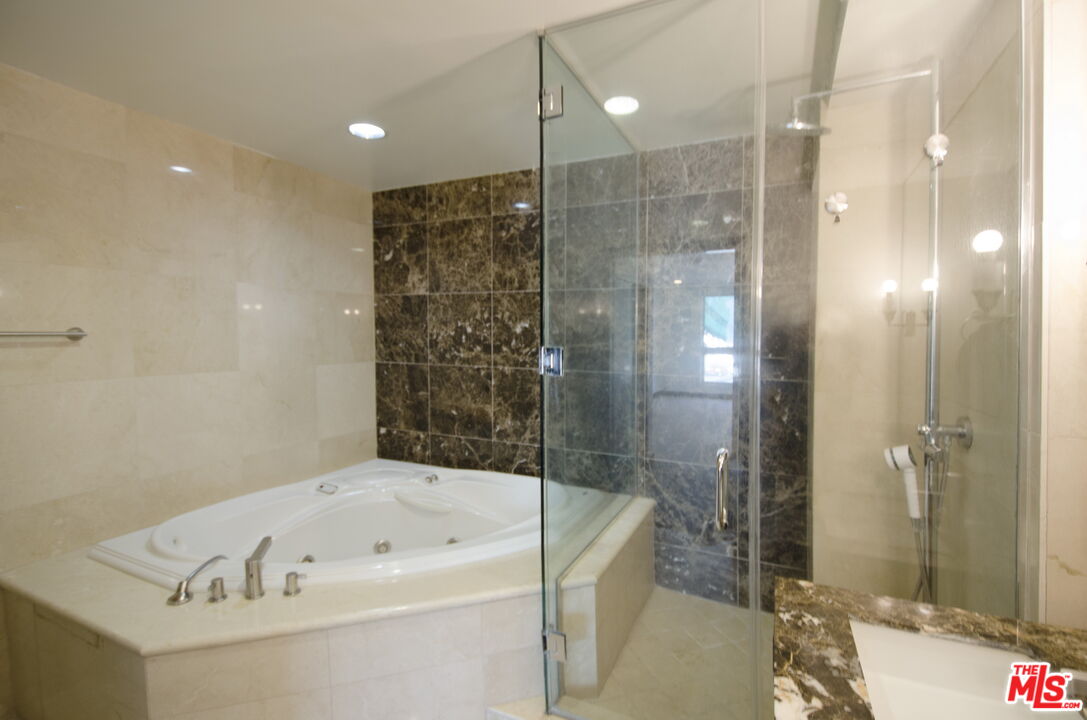 702 S Serrano Ave Unit: 503