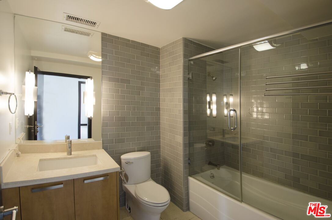 702 S Serrano Ave Unit: 503