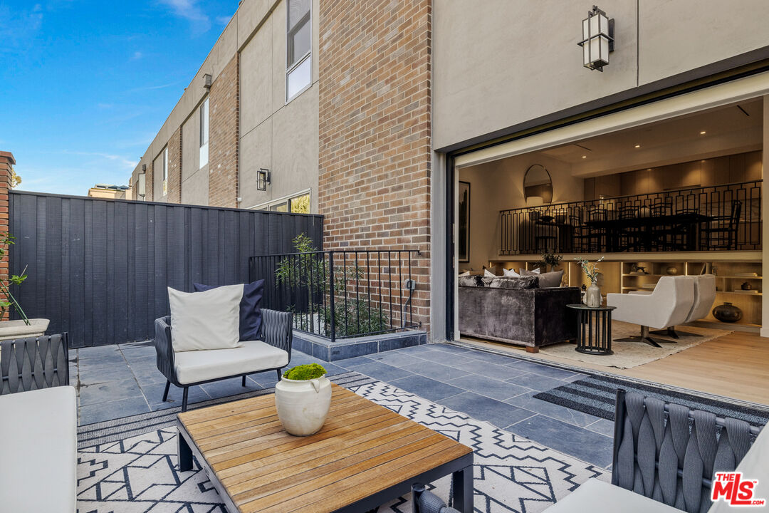 9321 Burton Way Unit: B