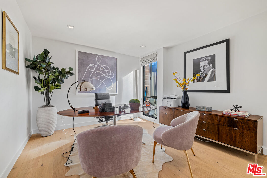 9321 Burton Way Unit: B