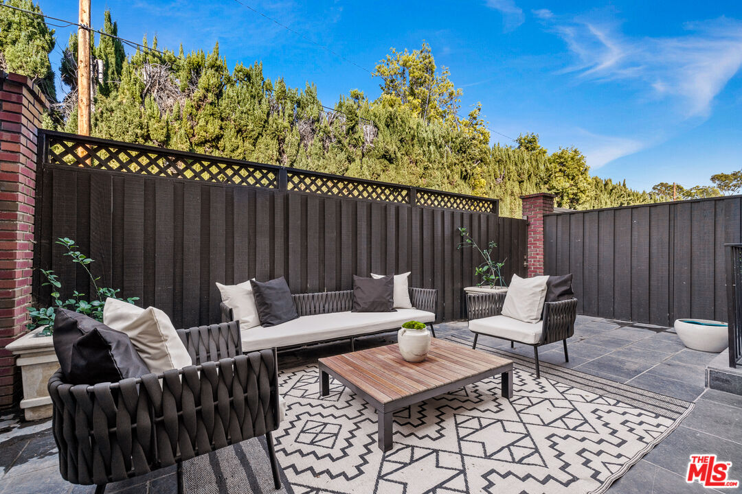 9321 Burton Way Unit: B