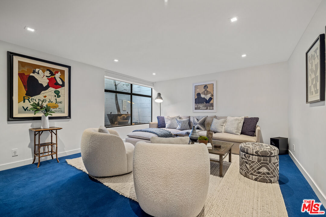 9321 Burton Way Unit: B