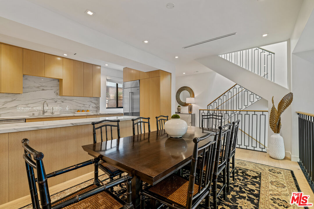 9321 Burton Way Unit: B