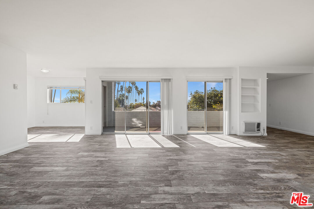 7560 HOLLYWOOD BLVD Unit: 109