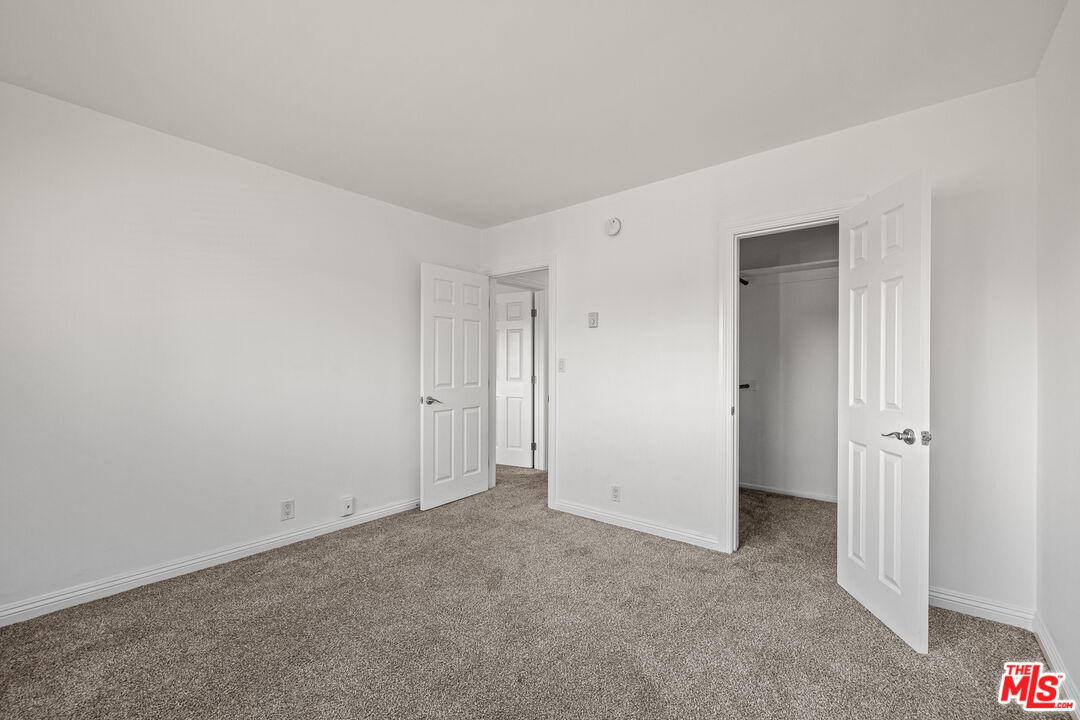 7560 HOLLYWOOD BLVD Unit: 109