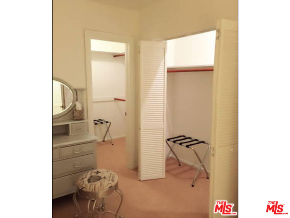 7560 HOLLYWOOD BLVD Unit: 109