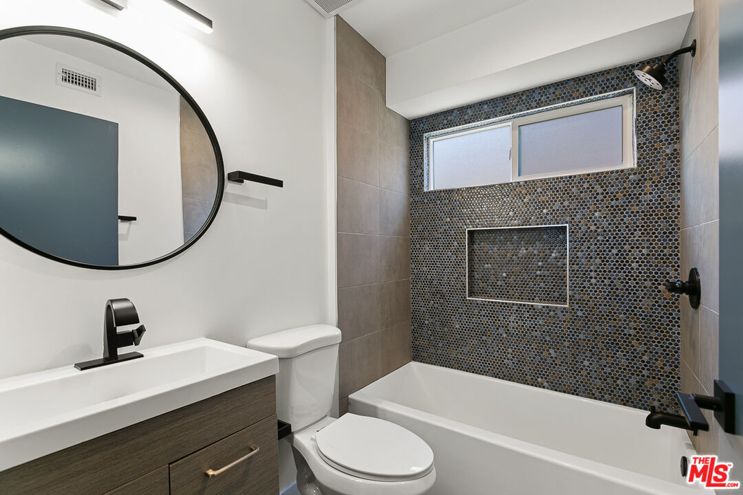 2922 Hauser Blvd Unit: 2