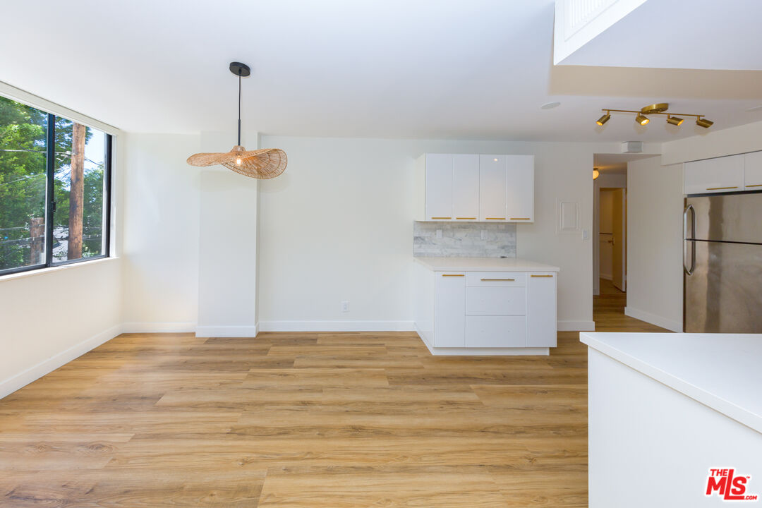 818 N Doheny Dr Unit: 206