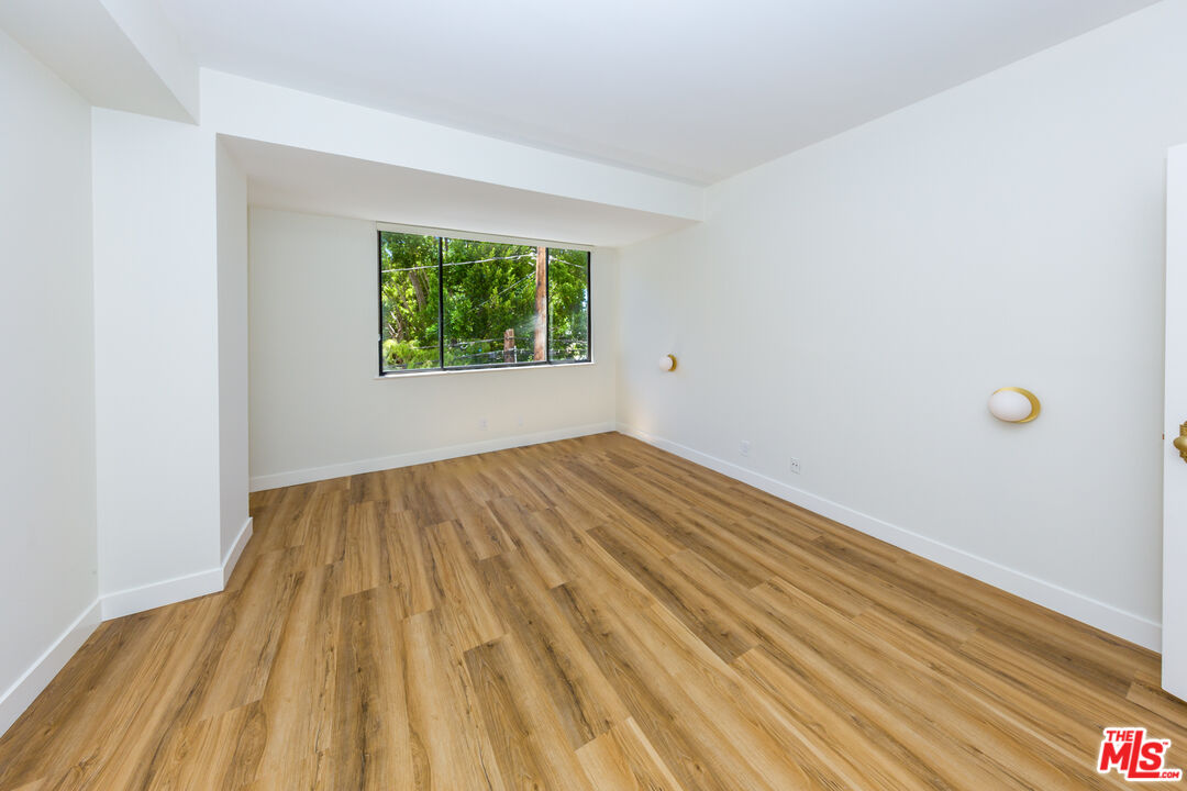 818 N Doheny Dr Unit: 206