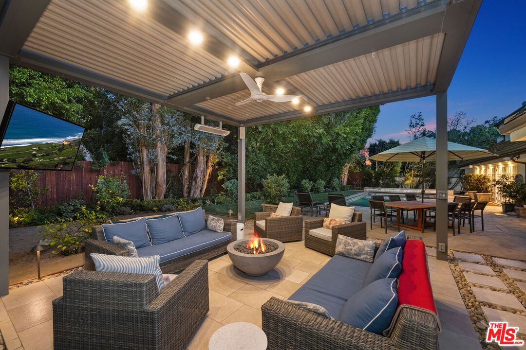 1070 Maybrook Dr