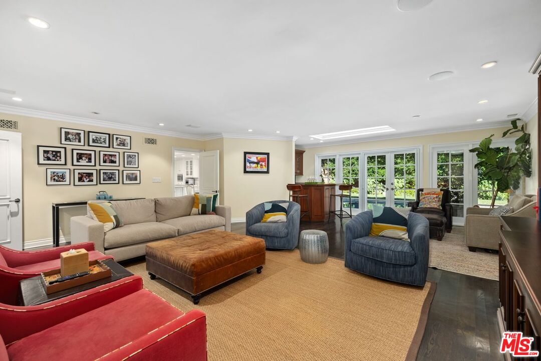 1070 Maybrook Dr