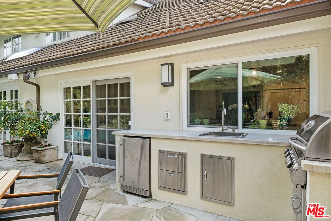 1070 Maybrook Dr