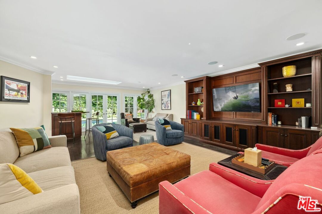 1070 Maybrook Dr