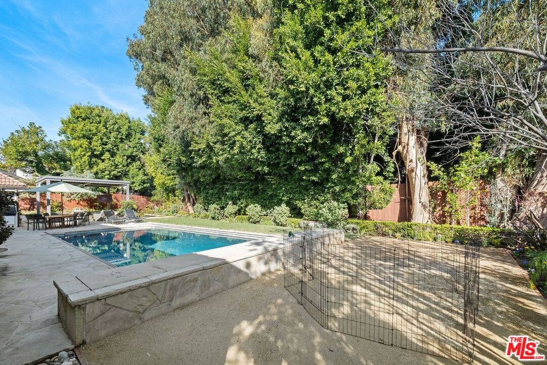 1070 Maybrook Dr