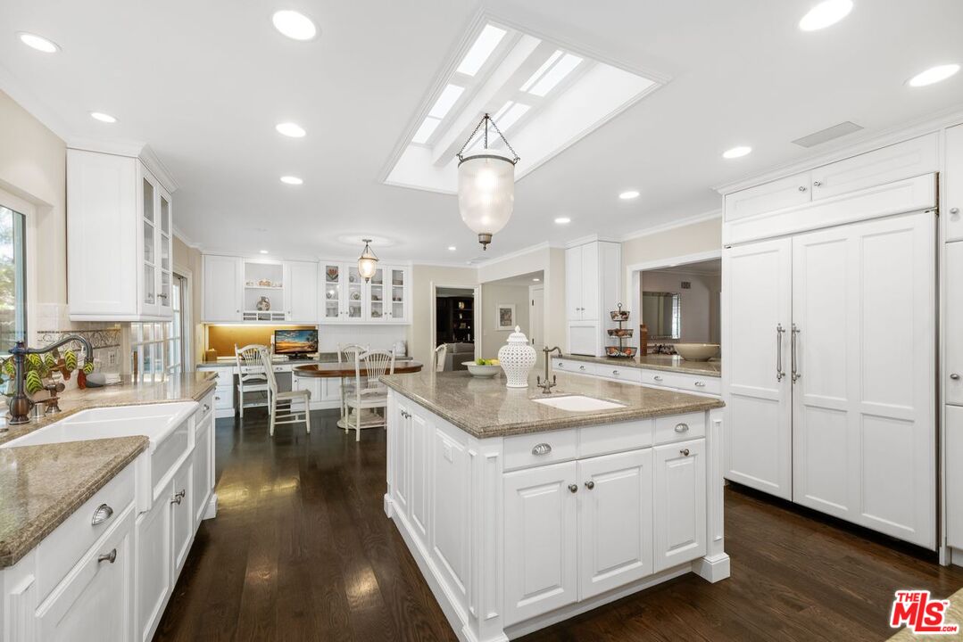 1070 Maybrook Dr
