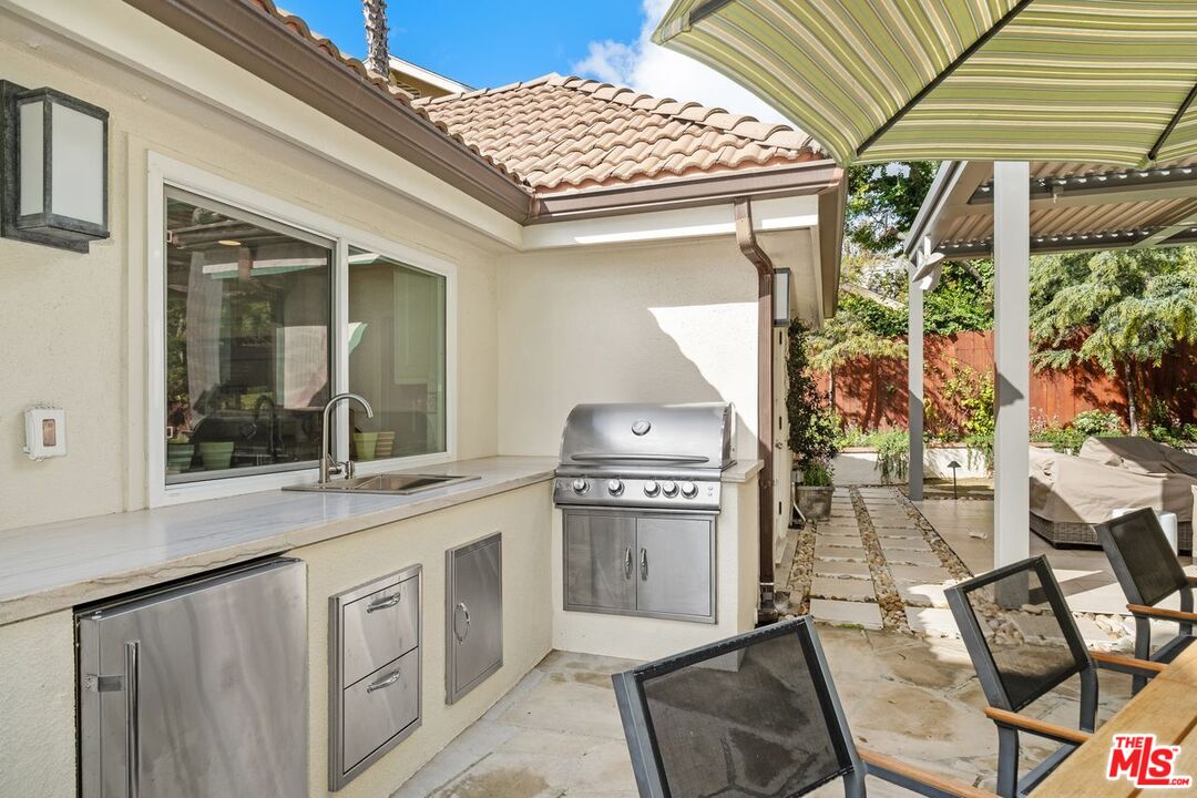1070 Maybrook Dr