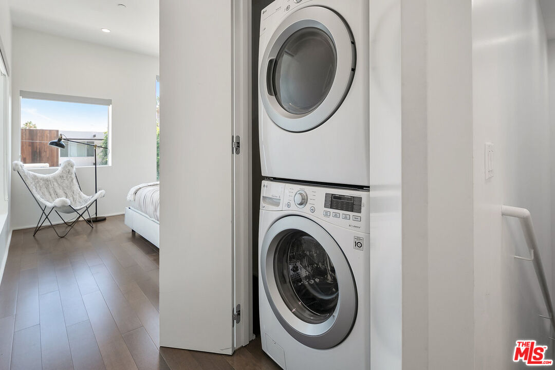 935 N San Vicente Blvd Unit: 1