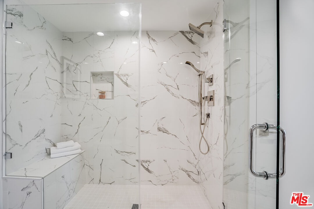 1470 Rexford Dr Unit: 209