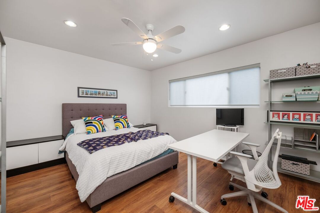 15248 Dickens St Unit: 106