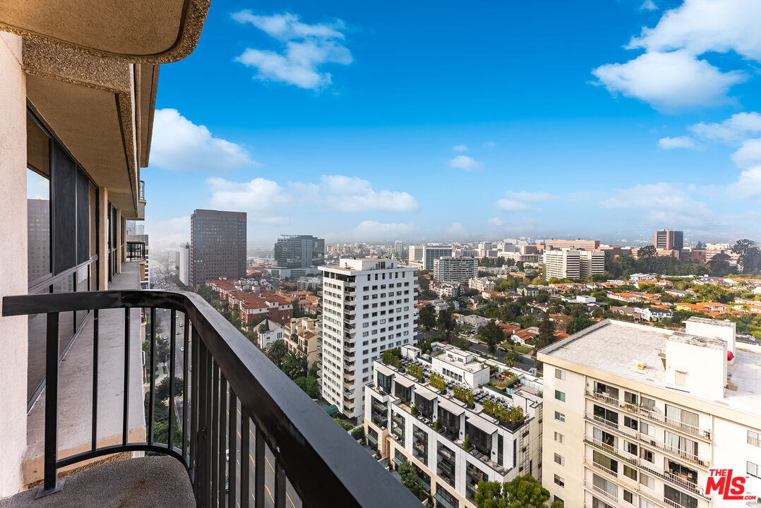 10750 Wilshire Blvd Unit: 1702