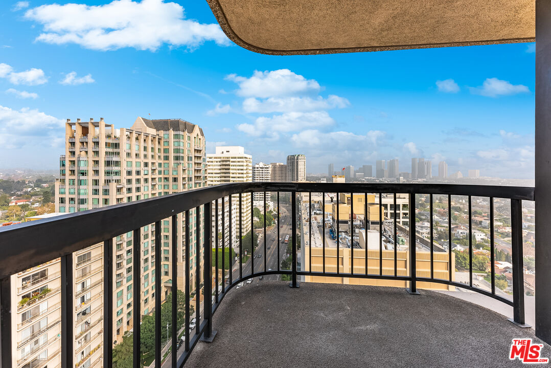 10750 Wilshire Blvd Unit: 1702