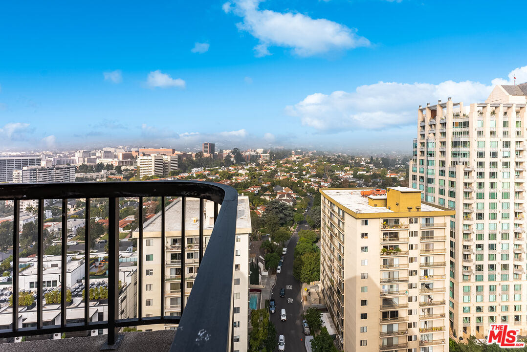 10750 Wilshire Blvd Unit: 1702