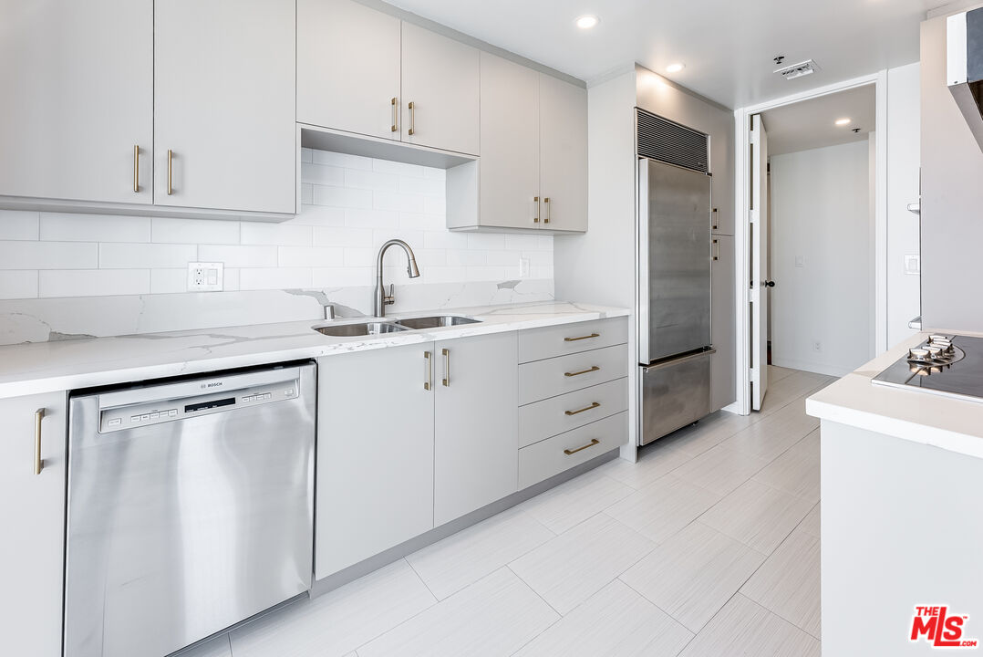 10750 Wilshire Blvd Unit: 1702