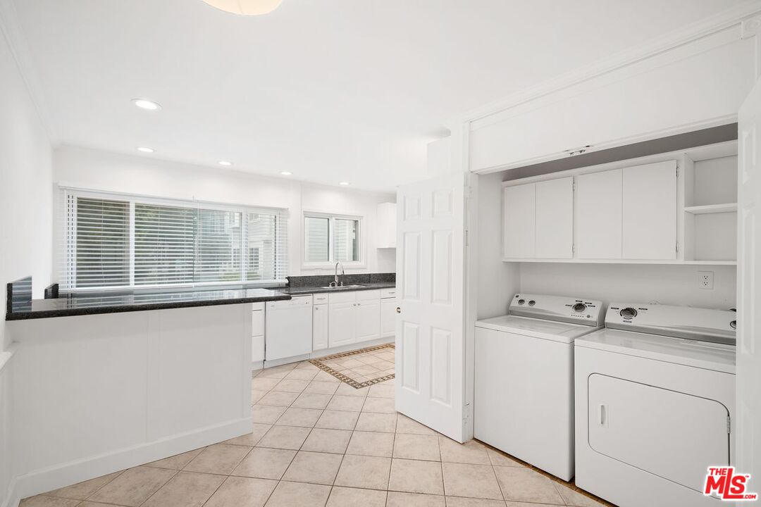 8025 Redlands St Unit: 17