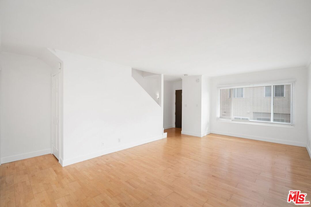 8025 Redlands St Unit: 17