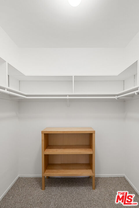 1250 N Kings Rd Unit: 208