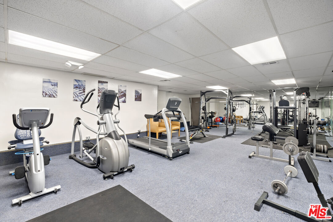 1250 N Kings Rd Unit: 208