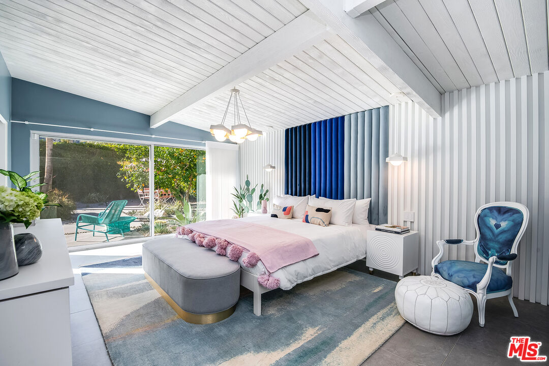 1177 N Vista Vespero