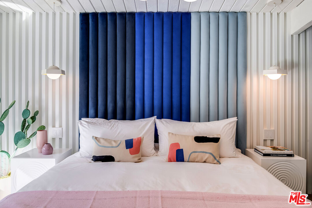 1177 N Vista Vespero