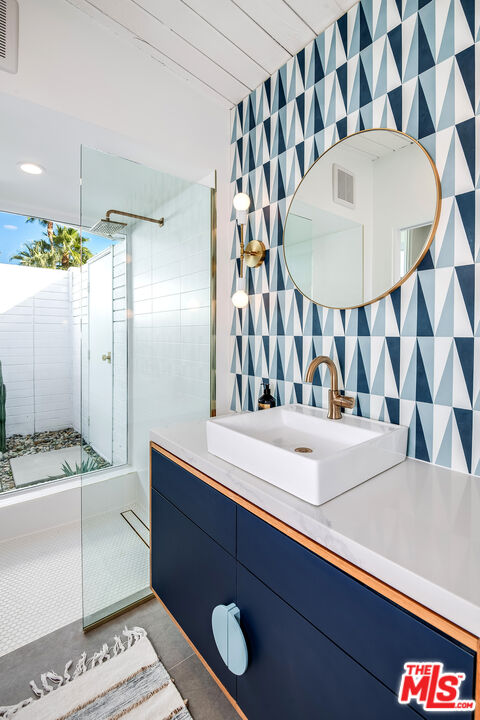 1177 N Vista Vespero