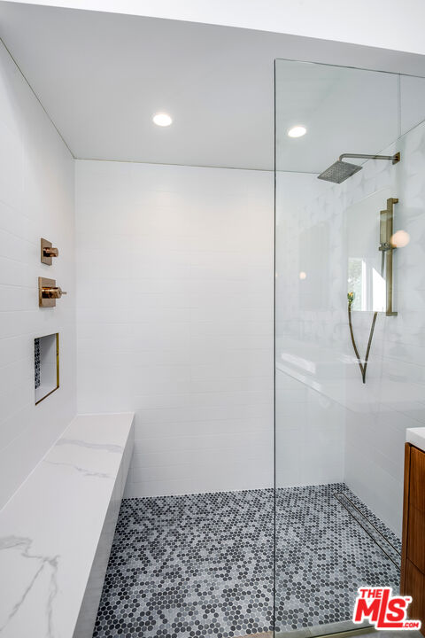 1177 N Vista Vespero