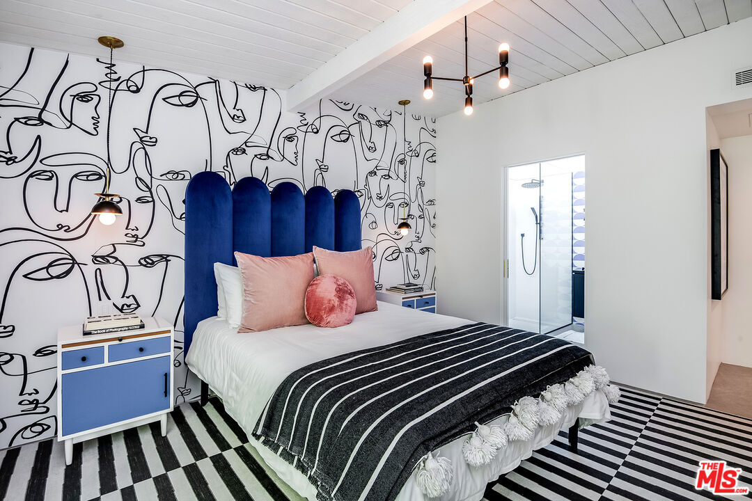 1177 N Vista Vespero