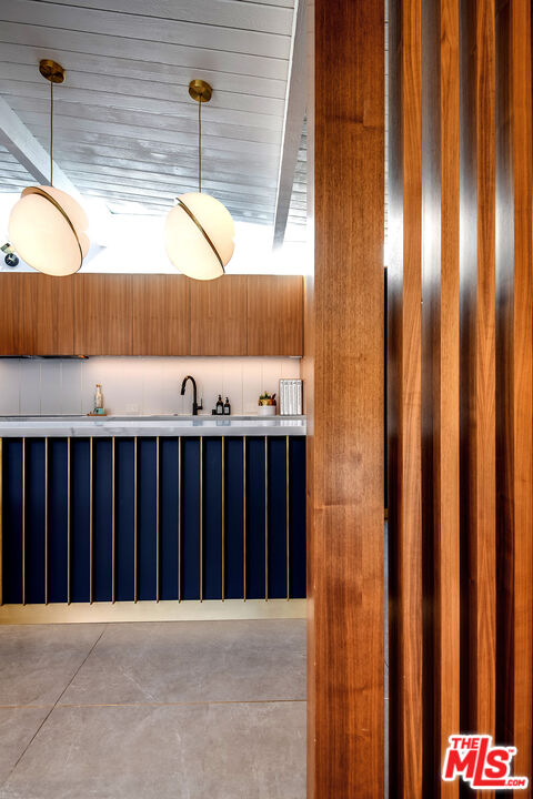 1177 N Vista Vespero