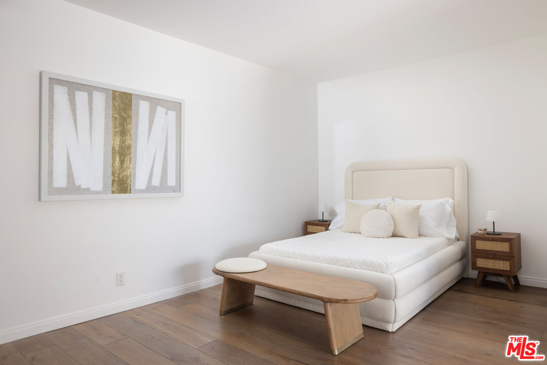 999 N Doheny Dr Unit: 205