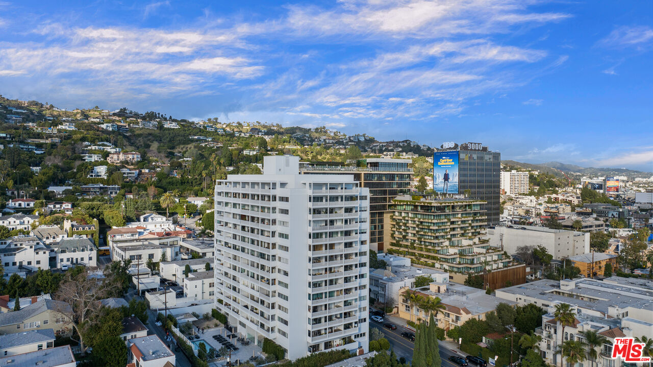 999 N Doheny Dr Unit: 205