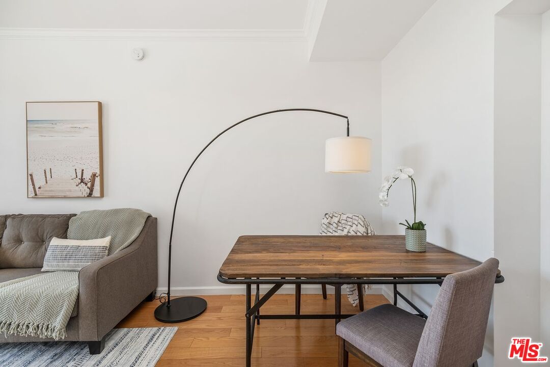 7250 Franklin Ave Unit: 711