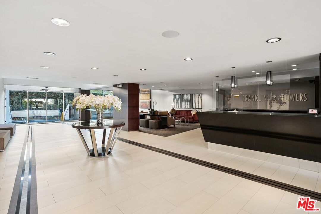 7250 Franklin Ave Unit: 711