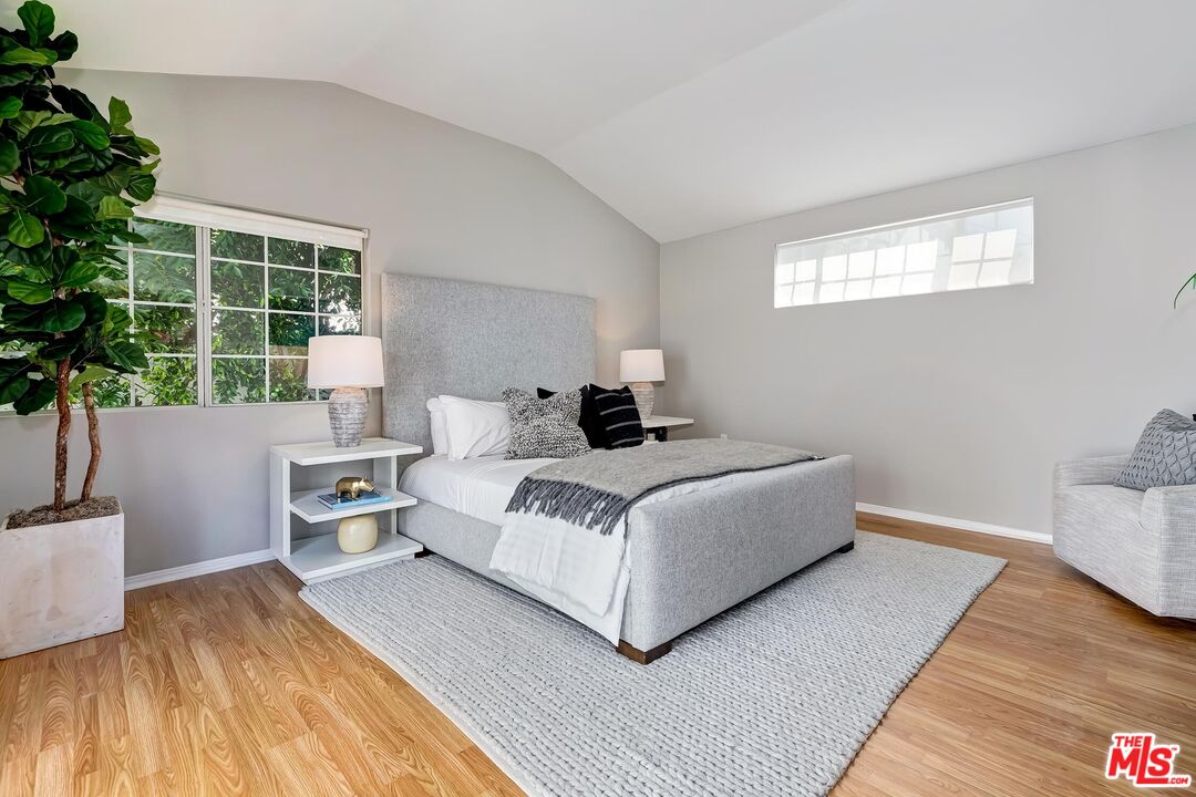 10542 Butterfield Rd